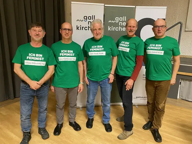 Die fünf Gemeinderäte der Gallneukirchner Grünen setzten ein feministisches Zeichen. | Foto: Die Grünen