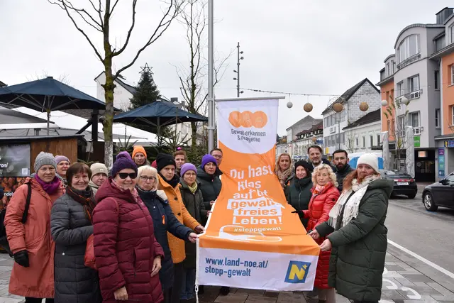 Politische Vertreter und Organisationen rufen zum Hinschauen und Helfen auf. | Foto: Frauenhaus Amstetten