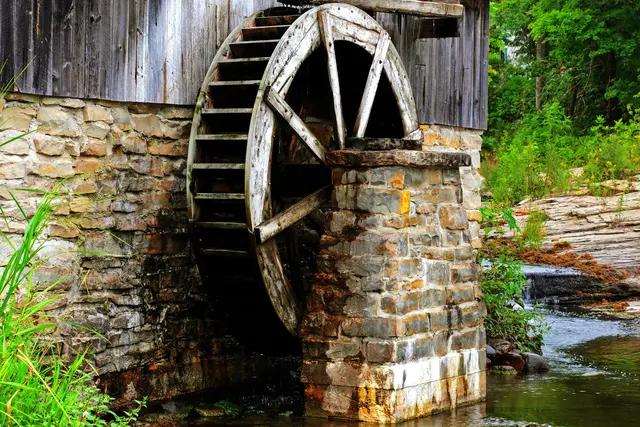 Beim zehnten Dorfduell von Leader und MeinBezirk Braunau müssen die Gemeinden ihr Wissen zum Thema Enknach und Mühlen unter Beweis stellen. | Foto: cmeder/smarterpix