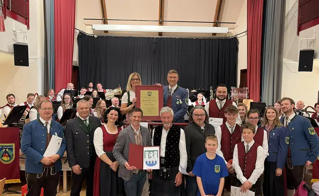 100 Jahre Marktmusik St. Dionysen wurden bei einem beeindruckenden Konzert groß gefeiert. | Foto: Marktmusik St. Dionysen