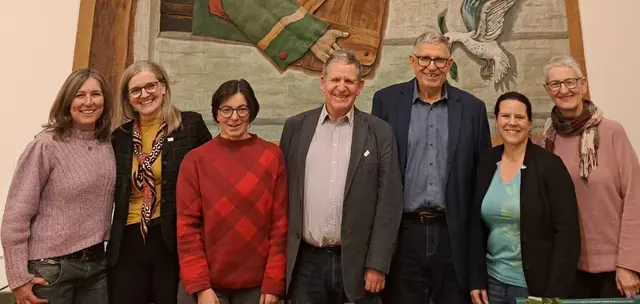 v.l.: Myriam Koch (Beirätin), Evi Pfeifer (Chorleiterin-Stellvertreterin), Nadine Elsen (Obmann-Stellvertreterin), Alois Gedl (Bezirksobmann), Peppi Kranebitter (Landesobmann-Stellvertreter), Tamara Feil (Bezirksobfrau von 2022 - 2025) und Uli Wetzel (Bezirkschorleiterin). | Foto: Claudia Grißmann