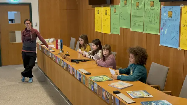 In Gruppen wurden die Vorschläge präsentiert. | Foto: Victoria Edlinger