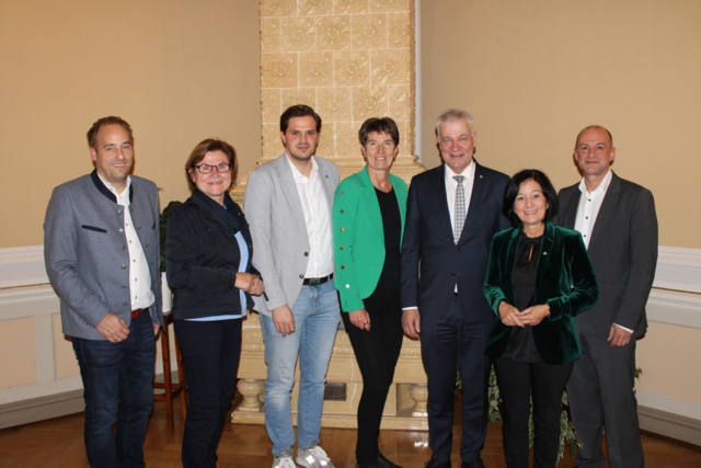 Patrick Layr, Helga Rosenmayer, Sebastian Stark, Martina Diesner-Wais, Anton Kasser, Margit Göll und Thomas Schmallegger. | Foto: VP