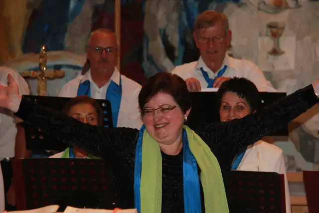 Mariela Felber dirigiert die Adventkonzerte. | Foto: Raimund Mold