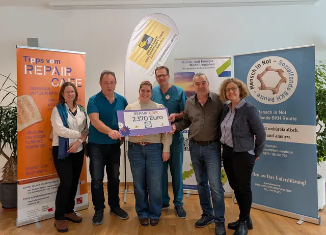 Spendenübergabe: Johanna Mühlmann-Mamming , Wolfgang Huter, Katharina Storf, Edwin Posch, Alexander Grutsch und Evi Keller(v.l.). | Foto: REA