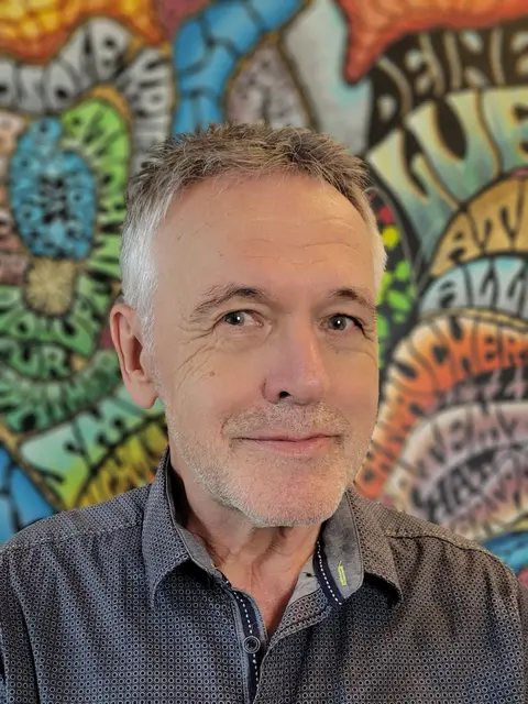 Wolfgang Weiss spricht über seine Erfahrungen mit dem SOS-Kinderdorf | Foto: Weiss