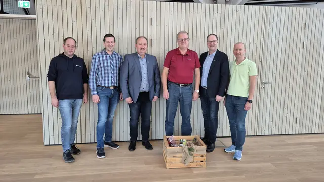 Wassermeister Harald Mitteregger, Schriftführer Thomas Ulbing, Obmann Stellvertreter Ernst Haring, DI Horst Becker, Obmann Werner Zuschnegg und Kassier Hans Jürgen Ferlitsch (v.l.)

  | Foto: Hans Jürgen Ferlitsch