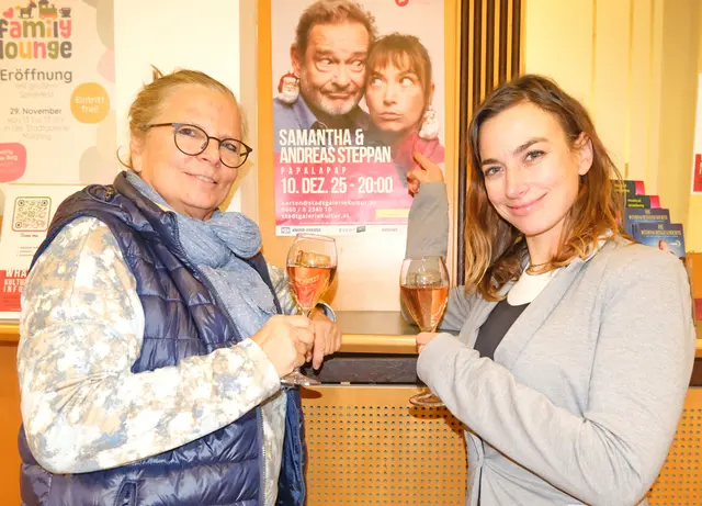 Stadtgalerie-Chefin Doris Pikisch und Samantha Steppan.
 | Foto: Claudia Reisinger