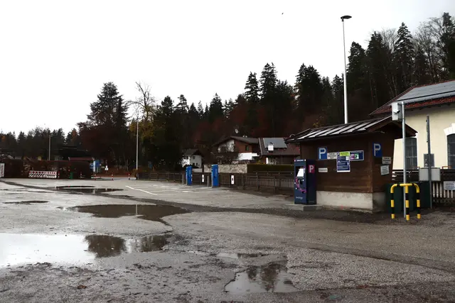 Wer beim Kaiseraufstieg in Ebbs parkt, muss künftig tiefer in die Tasche greifen. Die Gemeinde erhöhte die Parkgebühren in erster Linie aus wirtschaftlichen Gründen. | Foto: Christiane Nimpf