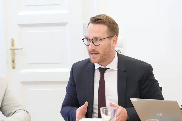 LHStv Wohlgemuth: "Unser Bäderprogramm ist österreichweit einzigartig." | Foto:  Land Tirol/Dominik