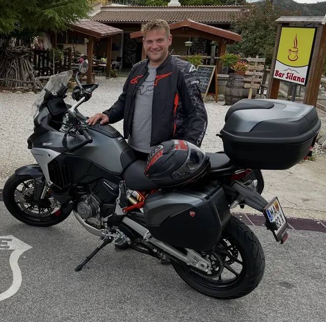 Geschäftsführer Michael Czeitschner ist auch selbst begeisterter Motorrad-Fan. | Foto: Czeitschner e.U.