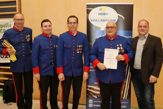 Erleichterung und Freude über die 93,5 erreichten Punkte der Stadtkapelle Retz. | Foto: Wolfgang Hanousek