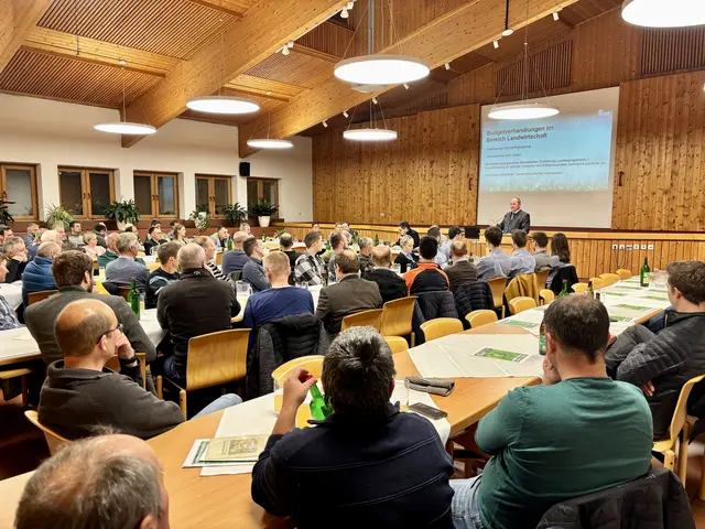 Bei der Herbstkonferenz des Tiroler Bauernbundes Osttirol trafen sich zahlreiche Bäuerinnen, Bauern und Interessierte. | Foto: Tiroler Bauernbund