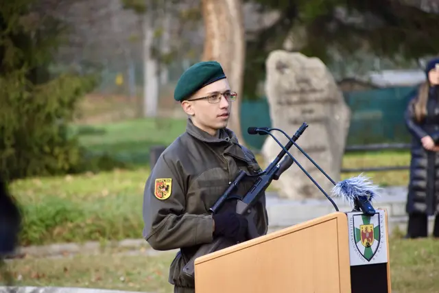 Noah Frank aus Donnerskirchen sprach de Angelobunsformel.  | Foto: Stefan Schneider