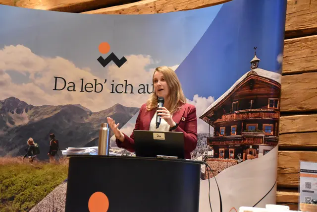 Stephanie Zorn, Beraterin und Expertin für Nachhaltigkeit &amp; Erlebnisinszenierung bei "Kohl &amp; Partner", hielt einen Vortrag zum Thema Nachhaltigkeit.  | Foto: Barbara Fluckinger