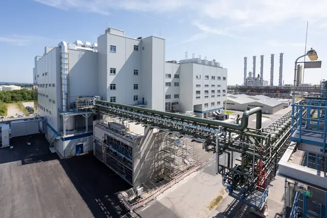 Erst im Sommer hatte Wacker Chemie eine Investition von mehr als 300 Millionen Euro in eine neue Halbleiterproduktionslinie angekündigt. | Foto: Wacker Chemie AG