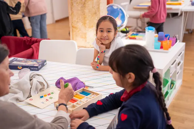 Das Anton Paar Lerncafé in Gries ist in größere Räumlichkeiten übersiedelt und wird ab sofort wieder gentutz.  | Foto: Caritas/Streif