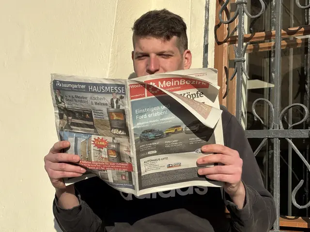 Maximilian Friesinger ist ein Dankbarer Leser von MeinBezirk und drückt das auch in einem KI-Song aus. | Foto: MeinBezirk/Gerda Sammer-Schmidt