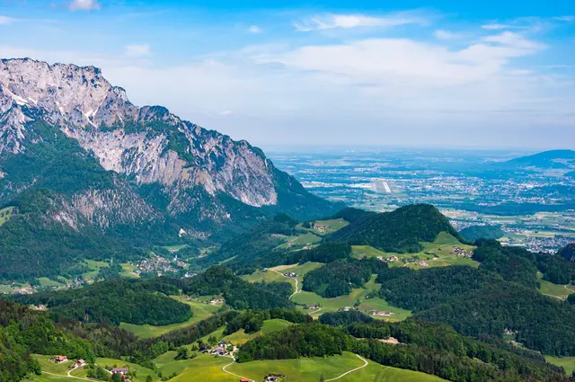 Grenzüberschreitende Zusammenarbeit zwischen Bayern und Salzburgwird dank Interreg-Förderung möglich. 

  | Foto: BFI Salzburg/Adobe Stock