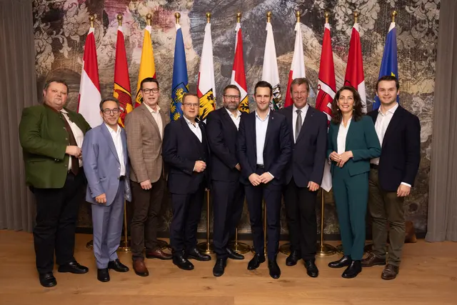 Die Klubobleute der ÖVP aus den Bundesländern und dem Nationalrat traten auf Einladung des Steirischen Klubobmannes Lukas Schnitzer in Bad Waltersdorf zur Tagung zusammen.  | Foto: Benjamin Gassner