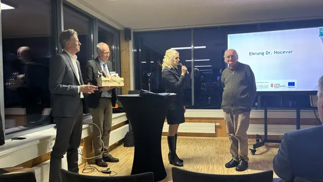 Am 25. November 2025 wurde Emil Hocevar (re.) für sein langjähriges Wirken und Tun gewürdigt.  | Foto: pjw