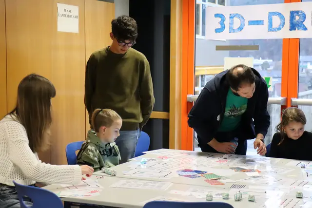 Der neue 3 D-Drucker des Gymnasiums war ein Publikummagnet. | Foto: Gymnasium Köflach