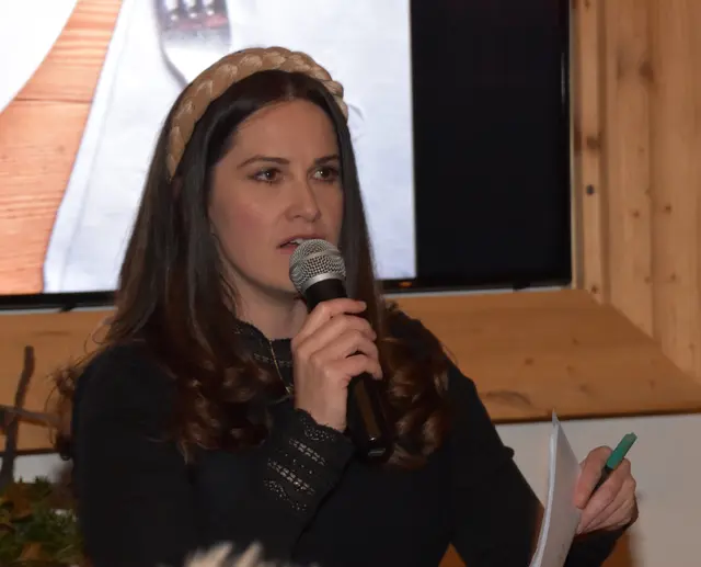 Die ServusTV-Moderatorin Conny Bürgler führte durch den Abend. | Foto: Johanna Bamberger