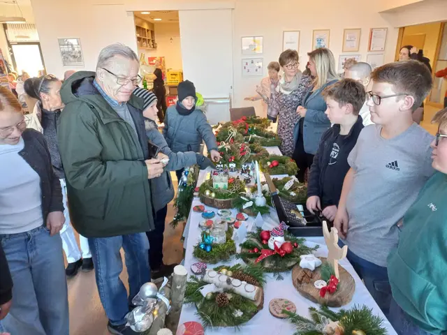 Das Interesse am Adventmarkt der MMS Großpetersdorf war groß. | Foto: MMS Großpetersdorf