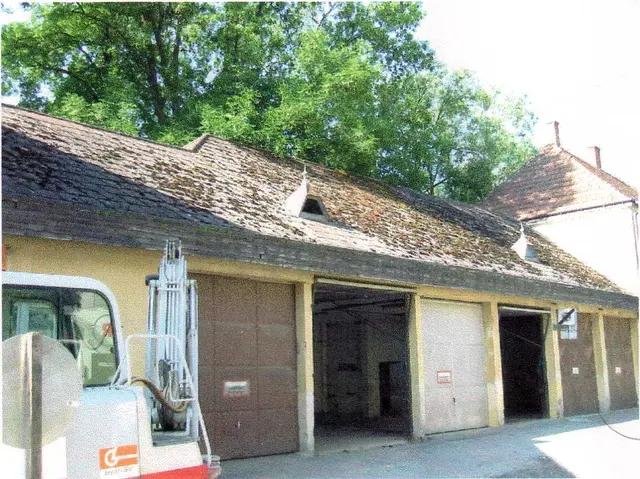 Postgarage, FF-Haus, Lagerhalle Mengl, heute Lagerhalle Eisen Kastner