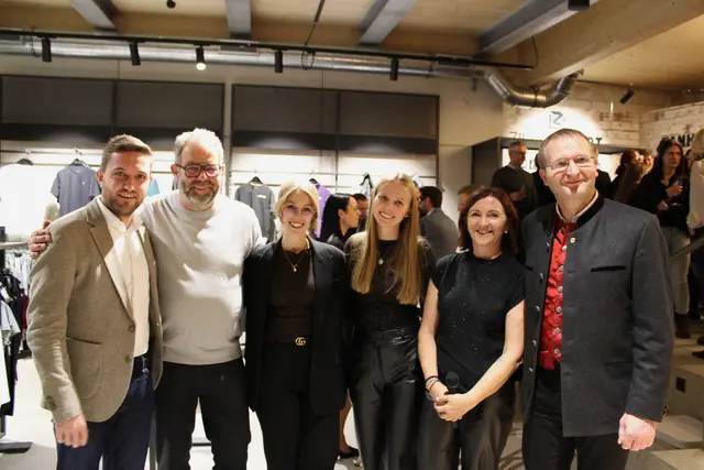 Die Bürgermeister Dominik Mainusch und Josef Unterweger waren ebenfalls dabei.  | Foto: privat