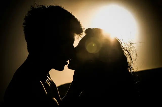 Rund um die Übertragung von HIV herrschen in der Bevölkerung nach wie vor viel Unwissen.  | Foto: Unsplash/Alejandra Quiroz