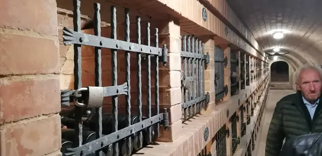 Führung durch den historischen Zeremonienkeller. | Foto: Karl Peschka