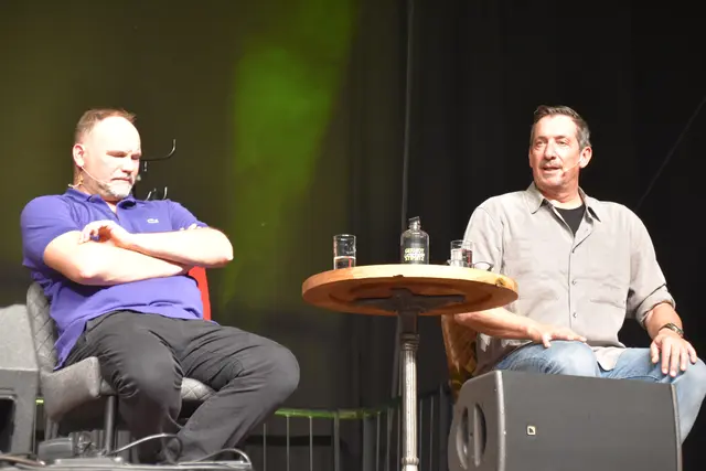 Auch tirolerisch-bissig haben die beiden drauf. | Foto: Michael Strini