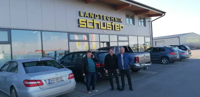 Weiterfahrt nach Wullersdorf zur Betriebsbesichtigung. | Foto: Karl Peschka