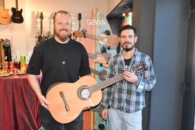 Gitarren stehen im Fokus des Angebots. | Foto: Michael Strini