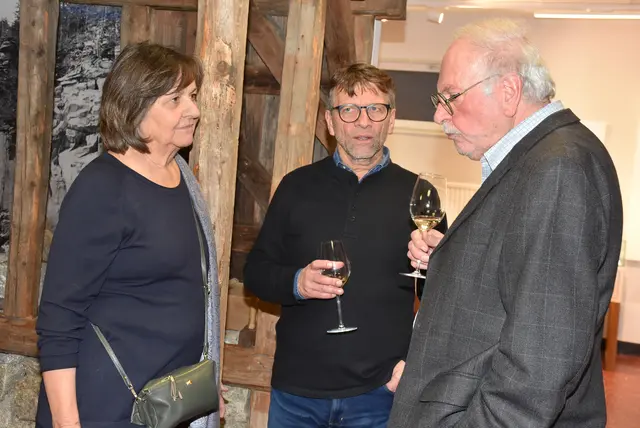 Eröffnet wurde im Heimathaus Stadtmuseum Perg die Ausstellung „Himmlische Boten - Engel begleiten durch die Zeit“.   | Foto: Robert Zinterhof