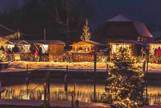 Der Advent im Salzburger Seenland bietet eine zauberhafte Gelegenheit, die Vorweihnachtszeit inmitten stimmungsvoller Märkte, festlicher Konzerte und traditioneller Brauchtumsveranstaltungen zu genießen. | Foto: foto.neuhofer.net