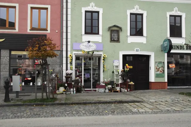 Damals-Foto: Hier war von Deko- über Geschenkartikel bis hin zu Accessoires alles zu finden. 
Das Foto stammt ebenfalls vom 26. Oktober 2020. | Foto: B. Hofmann