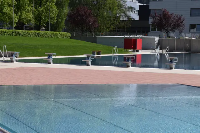 Im Sommer ist die Stadt Kufstein mit dem Freischwimmbad gut versorgt, es fehlen aber Indoor-Schwimmmöglichkeiten.  | Foto: Barbara Fluckinger/BB Archiv