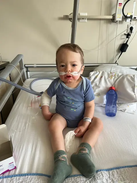 Der kleine Anton musste in seinem kurzen Leben schon einiges durchmachen. | Foto: Wollendorfer