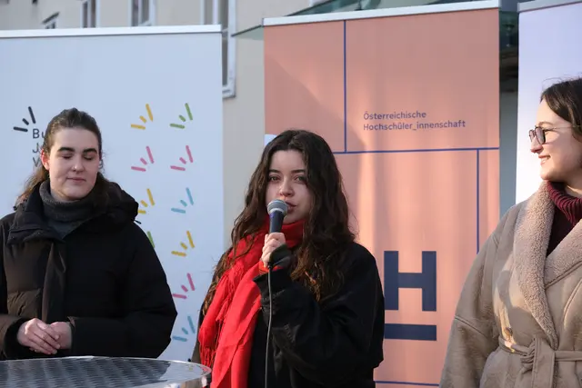 "Die Impfung schützt effektiv vor Hochrisiko-Typen und somit vor Krebs, jedoch ist die Durchimpfungsrate, vor allem bei Männern, viel zu niedrig", so Lili Pick vom Verein "HPV-Impfung jetzt!".  | Foto: ÖH Uni Wien- Österreichische Hochschüler_innenschaft der Universität Wien