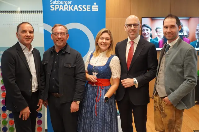 Zahlreiche Gäste und Ehrengäste waren bei der Eröffnungsfeier | Foto: Johannes Brandner