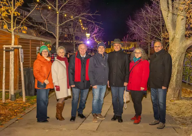 Ulrike Artner, Ingrid Wendl, Bürgermeister Ernst Wendl, Herbert Stuxer, Walter Jakob, Edith Friedrich und Robert Trnka - der SPÖ Gemeinderat (vlnr). | Foto: cine-motion.at / R. Ivanek
