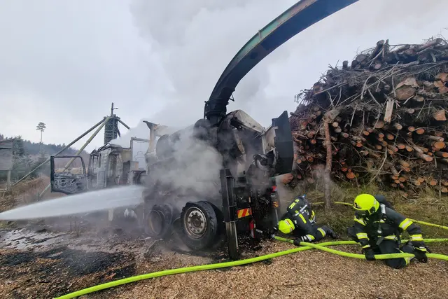 Foto: TEAM FOTOKERSCHI / DANIEL NEULINGER  / FEUERWEHR ALLHAMING