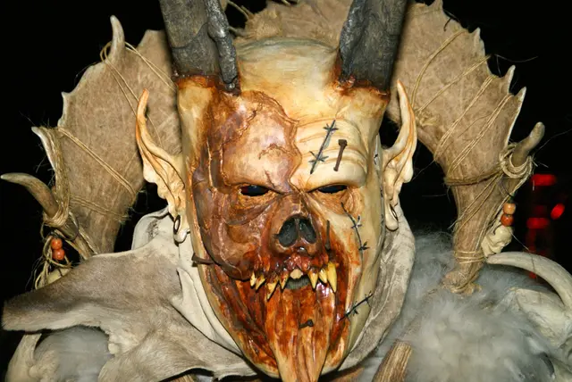 Lehrten dem Publikum das Fürchten. Die wilden Krampusse in der Gernot-Arena. | Foto: Anna Maria Kaufmann