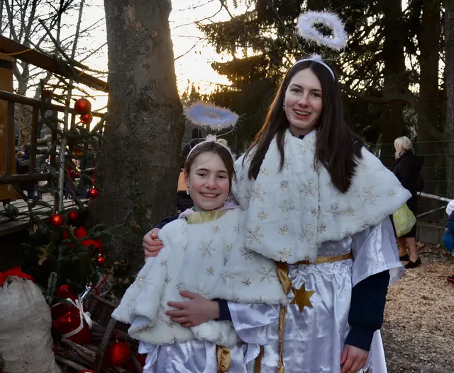 Die beiden Engerl- Liliane und Anna Aichinger | Foto: Elisabeth Peinsipp