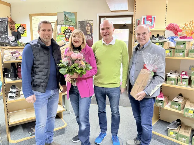 Auch seitens der Wirtschaftskammer Weiz erwiesen Regionalstellenleiter Andreas Schlemmer und Gemeinderat Johann Lueger den Eisenhuts die Ehre.