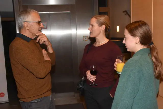 Die Cellistin und Singer-Songwriterin Marie Spaemann und der Akkordeonist Christian Bakanic waren zu Gast beim Kulturverein Waldhausen. Die Besucher waren begeistert.  | Foto: Zinterhof