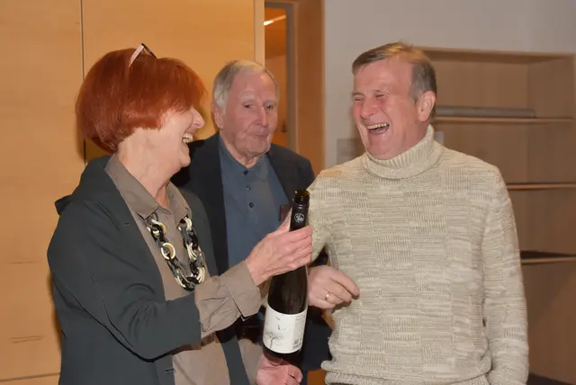 Die Cellistin und Singer-Songwriterin Marie Spaemann und der Akkordeonist Christian Bakanic waren zu Gast beim Kulturverein Waldhausen. Die Besucher waren begeistert.  | Foto: Zinterhof