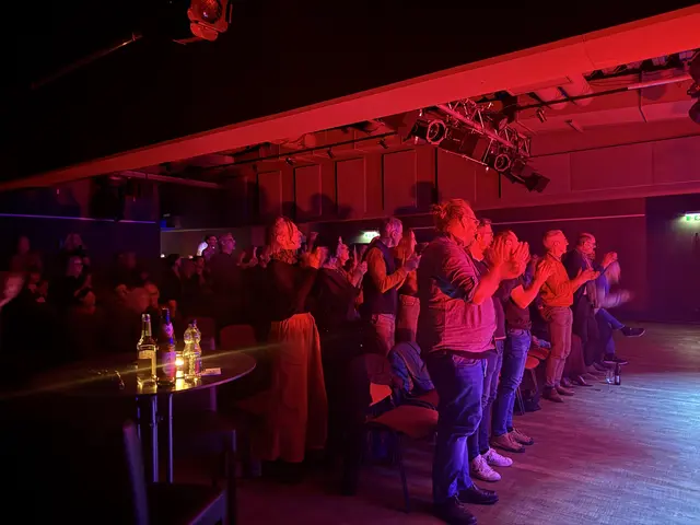 Standing Ovations zum Abschluss des Abends – das Publikum ist hingerissen.